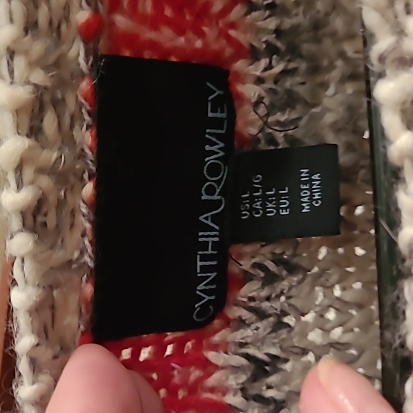 Sweater - Picture 2 of 4